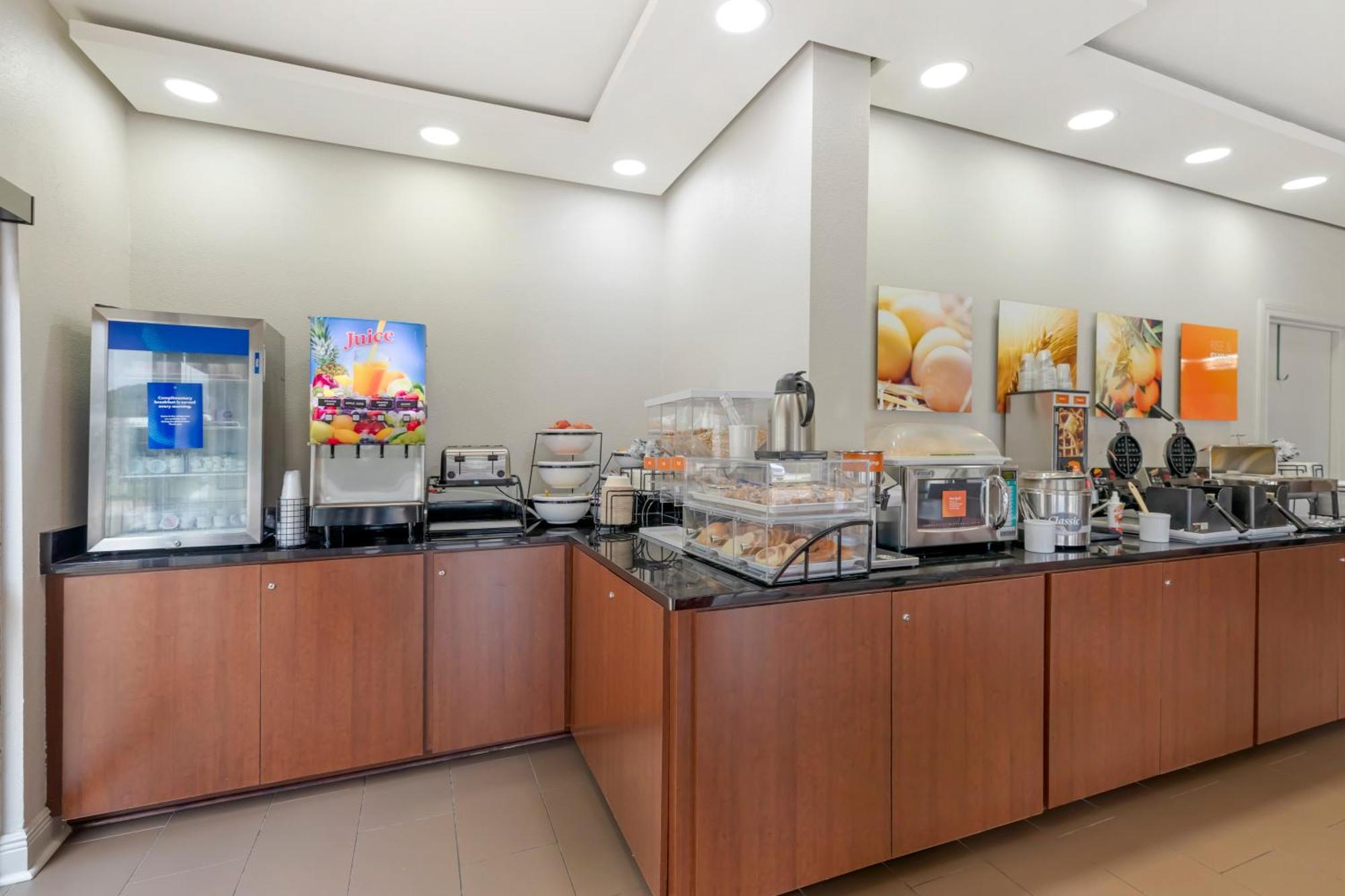 Comfort Inn & Suites Covington - Mandeville Екстер'єр фото